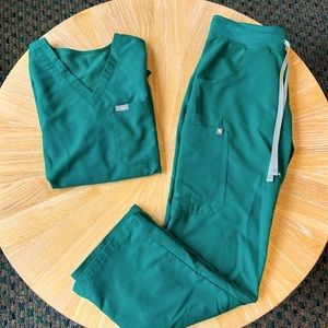 FIGS Xsmall shirt and pant